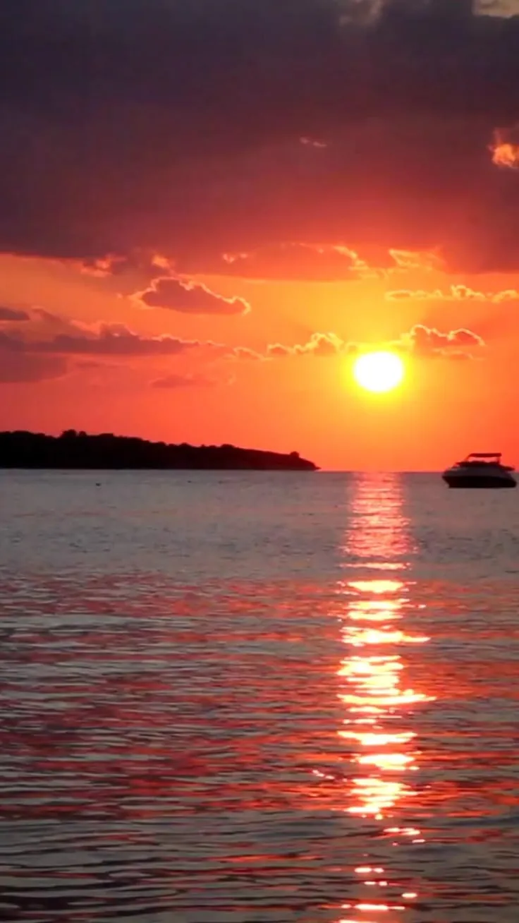 14 Algarve Beaches You Need To Visit (Portugal)