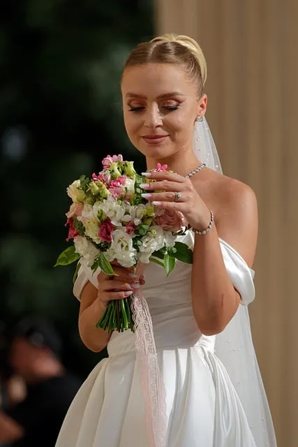 Free Bride Beautiful Flowers photo and picture