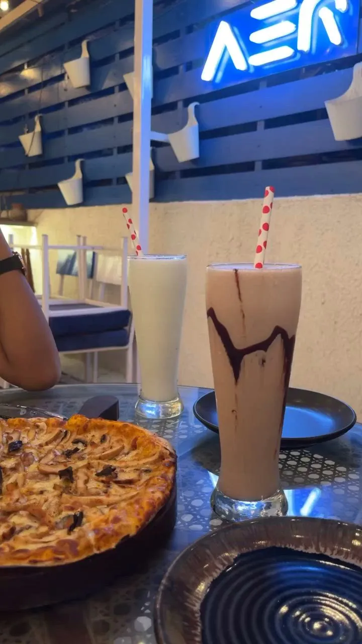 #pizza #food #foodphotography #aesthetic #vanillaicecream #coffeecake #drink #blogging  snapchat