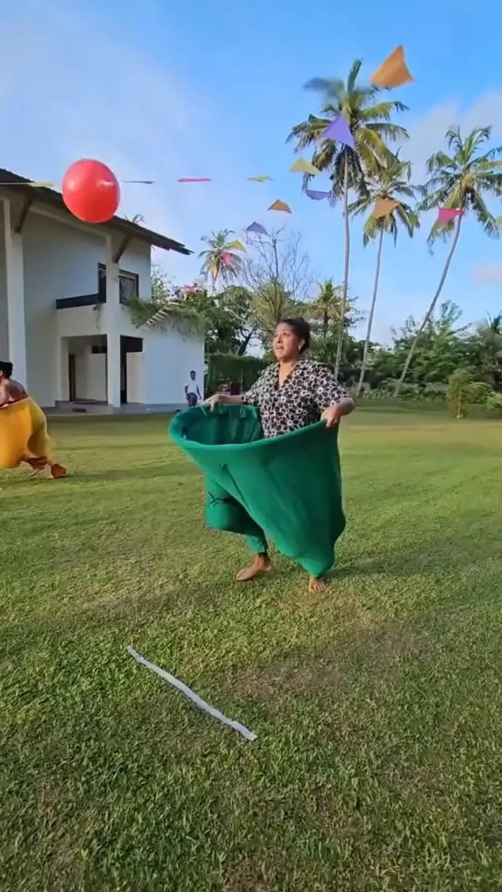 Outdoor-Fangspiel mit Riesenhose für Gartenfeste, Geburtstage und Familienfeiern
