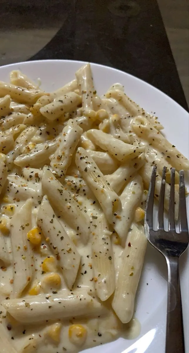 White sauce pasta