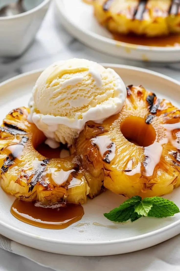 Easy Grilled Pineapple with Caramelized Brown Sugar
