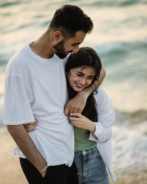 𝒜𝓎𝓈𝑒𝓁 ❤ 𝐸𝓁𝓂𝒶𝓇 on Instagram: "Varmı güldüyü zaman dünyanızı gözelleşdiren birileri?🌝🫶🏻 📸 @mirqasimbaghirov"