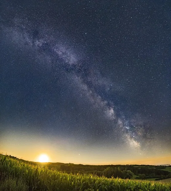 Free Moonrise Milky Way photo and picture
