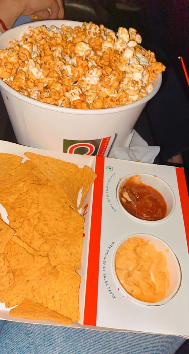 caramel popcorn & nachos 🥺