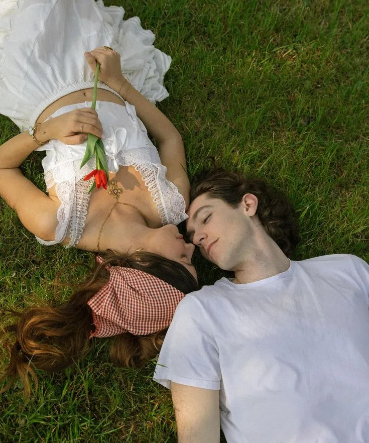 young &amp; in love 🌹 part two of @alexissmueller + @_connor_stephens 💌💌 ••#photography #couplephotography #photographer #weddingphotography #styledshoot #cinematic #couplephotographer #travelphotographer #charlestonsc #greenvillesc #authenticlovemag #uns